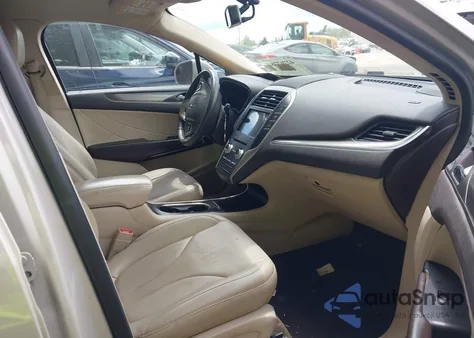 2019 Lincoln Mkc Standard from USA, damaged, VIN 5LMCJ1C95KUL01765